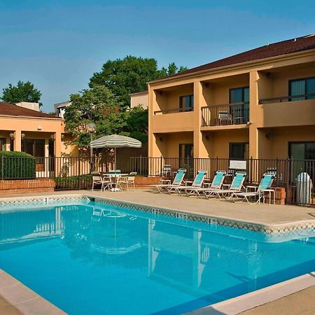 Hotel Courtyard By Marriott Richmond West à Dumbarton Extérieur photo